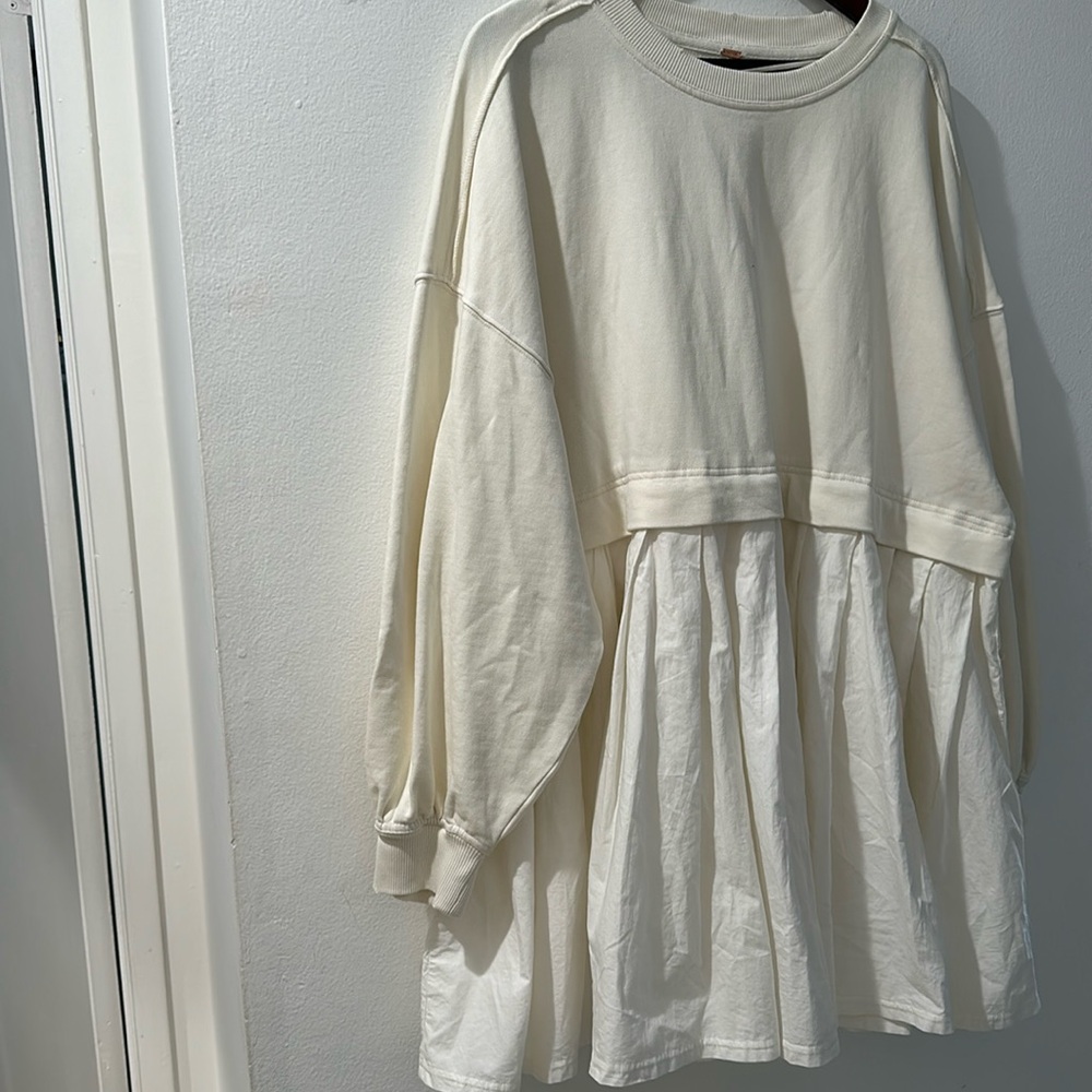 Free people Elenor pleated trapeze sweatshirt